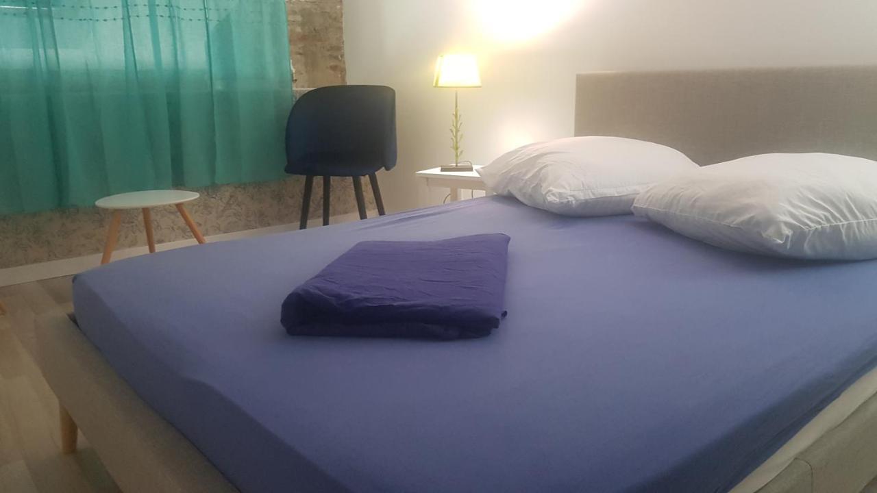 Tournus Castrum Romain- Loft 90M2 - 3 Etoiles - Petit Box Velo - 5Mn Autoroute Εξωτερικό φωτογραφία