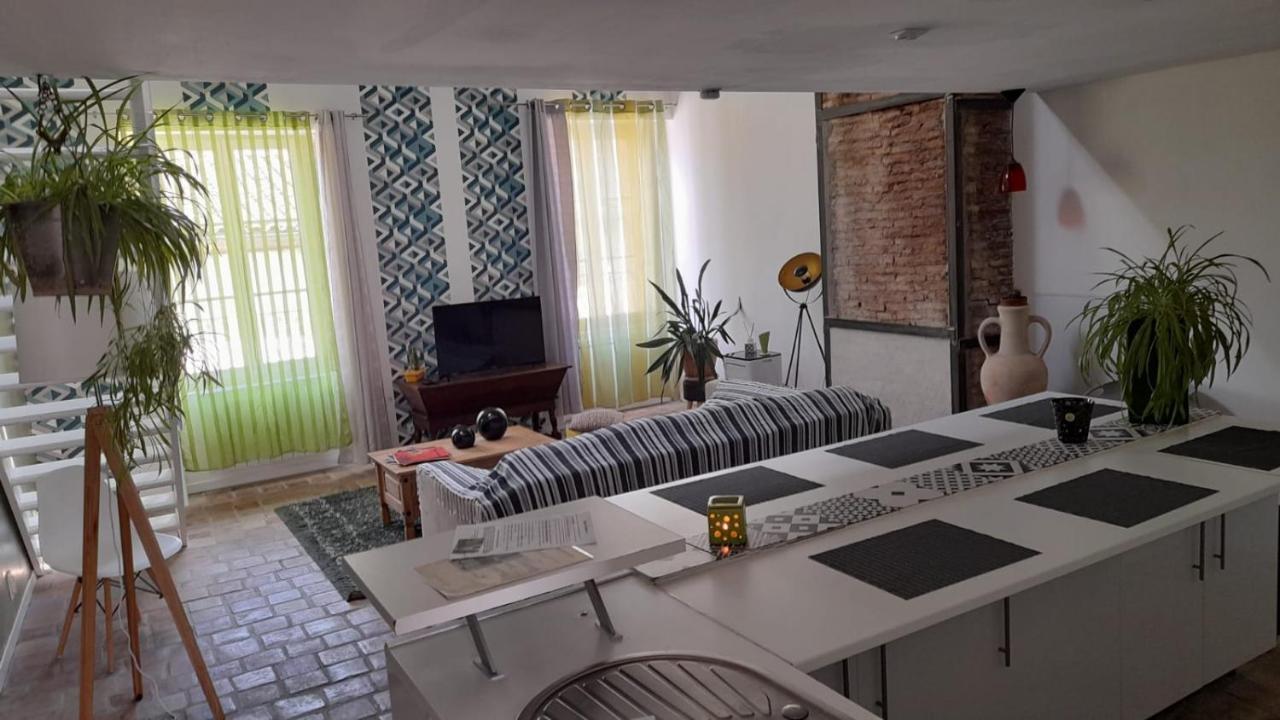 Tournus Castrum Romain- Loft 90M2 - 3 Etoiles - Petit Box Velo - 5Mn Autoroute Εξωτερικό φωτογραφία